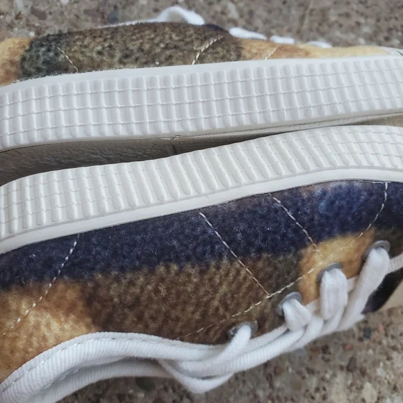 Zara Baby Dream Big Fleece Plaid Sneakers 22 6 - Picture 8 of 8